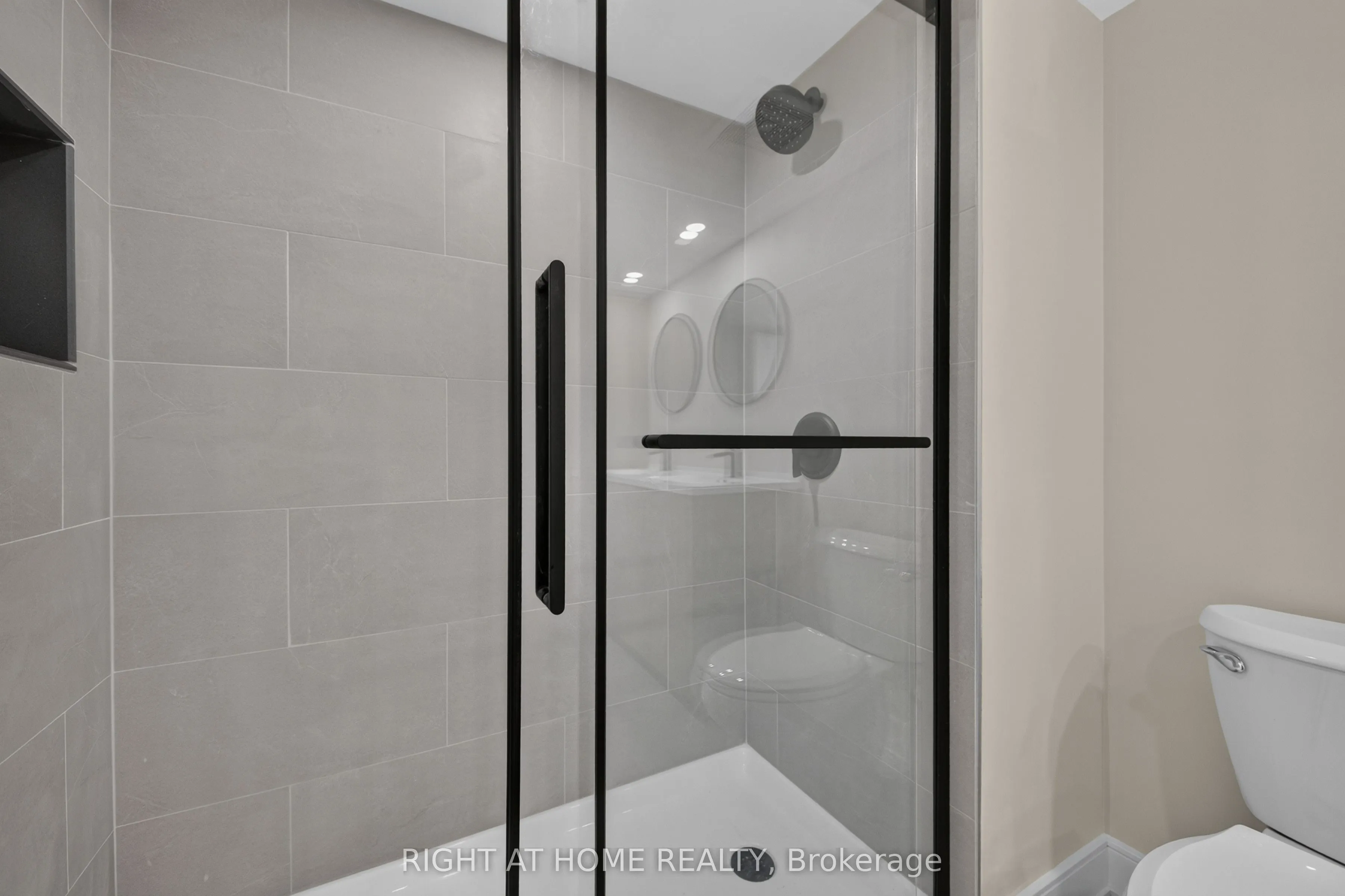 65 Ellen Street #1402