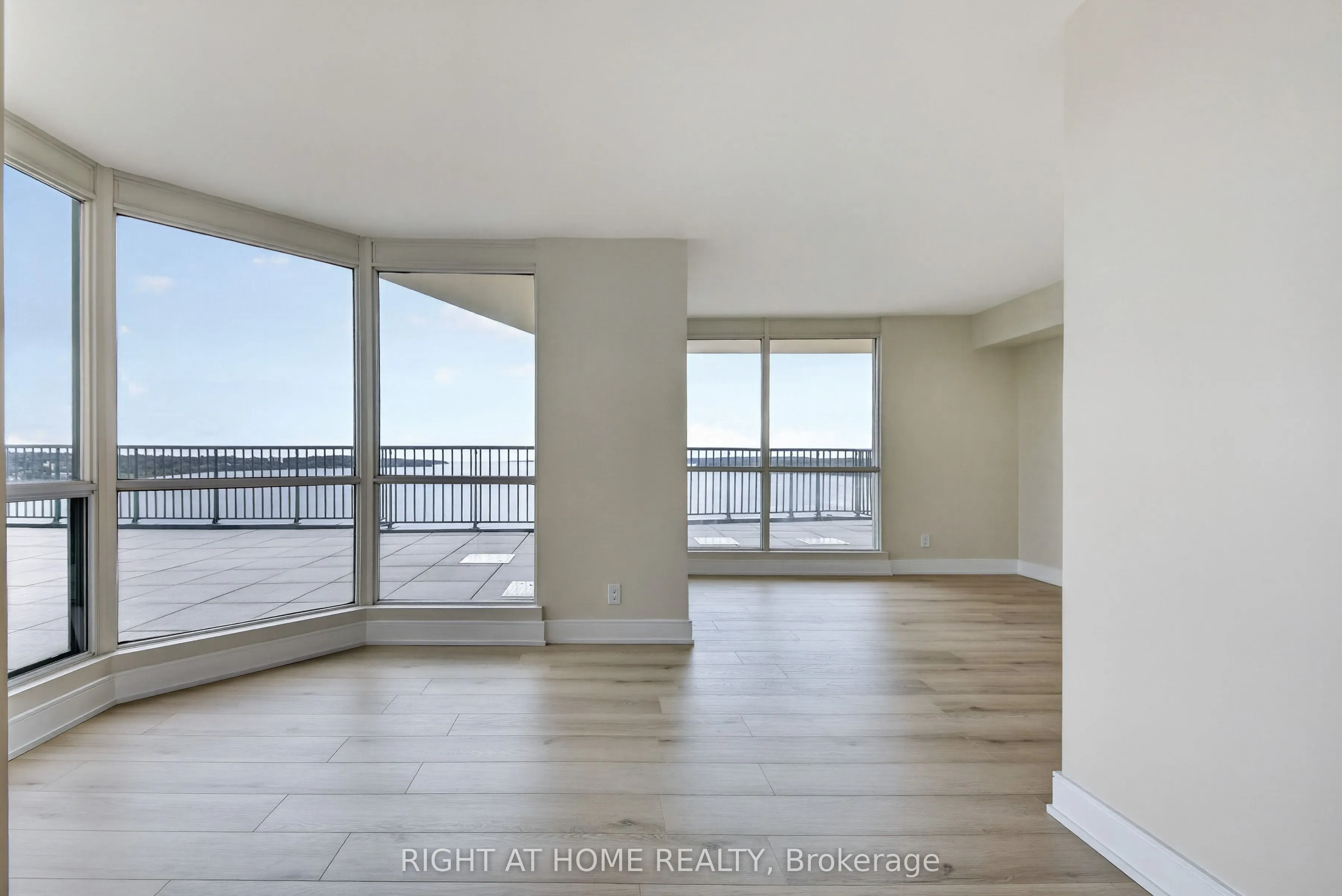 65 Ellen Street #1402