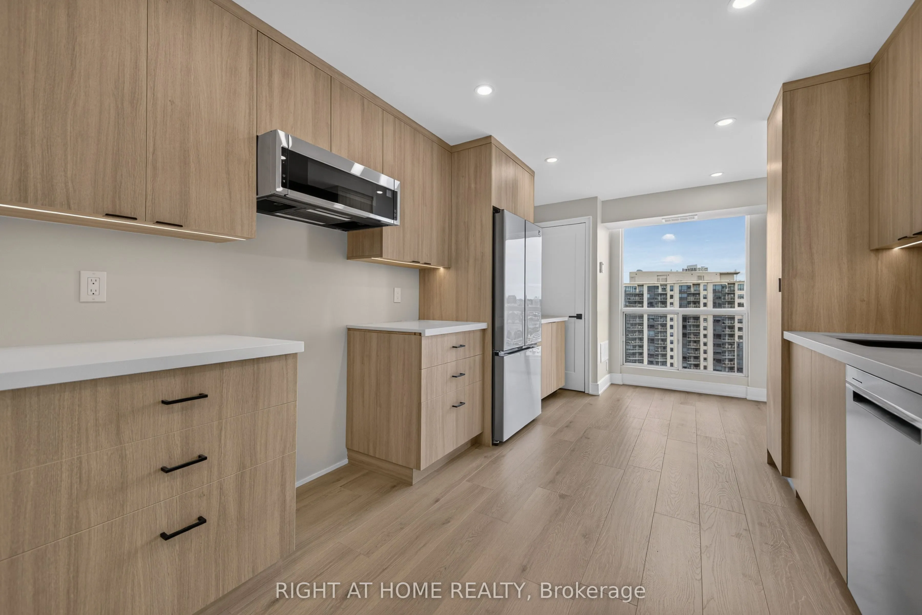 65 Ellen Street #1402