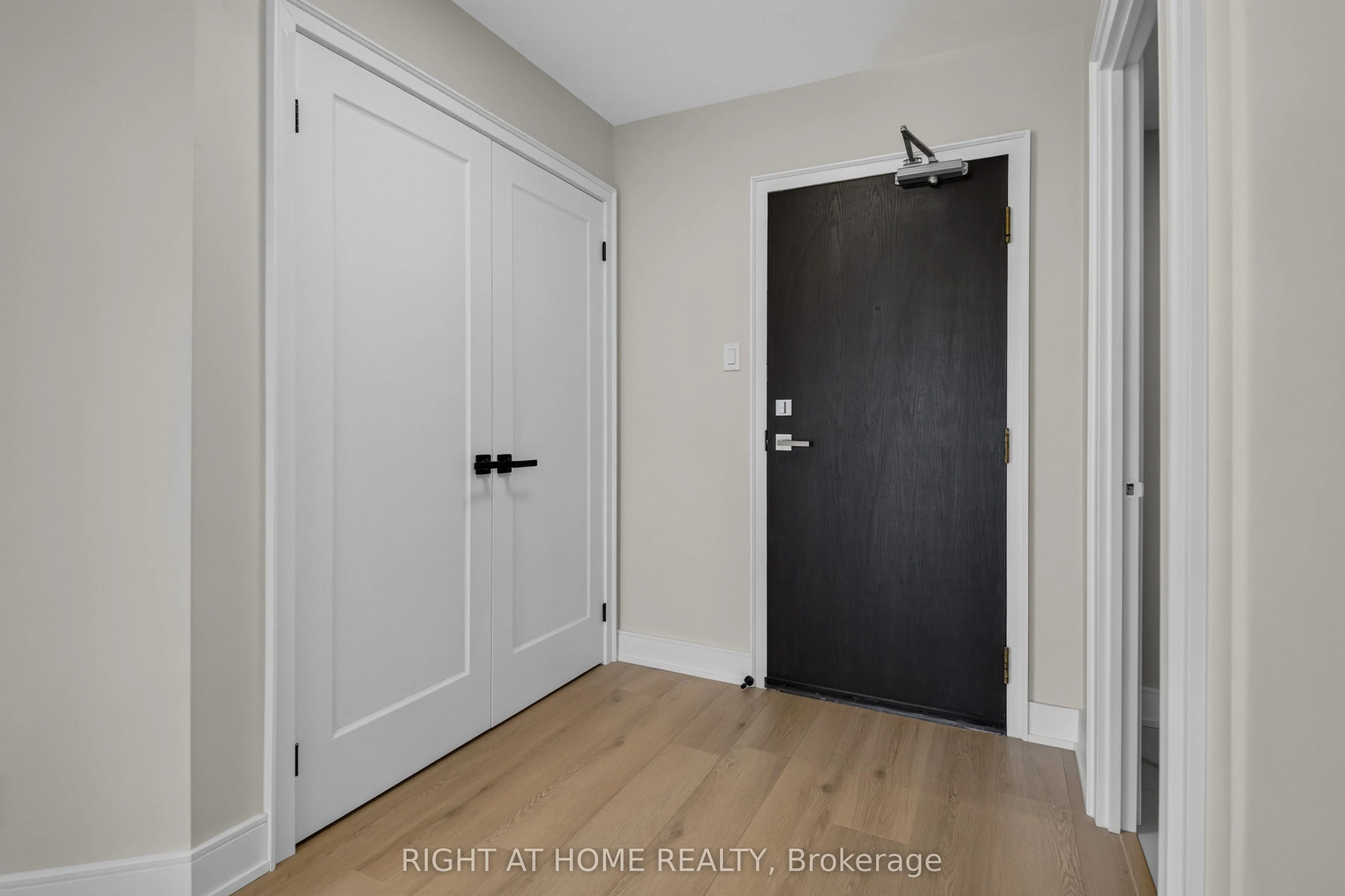 65 Ellen Street #1402