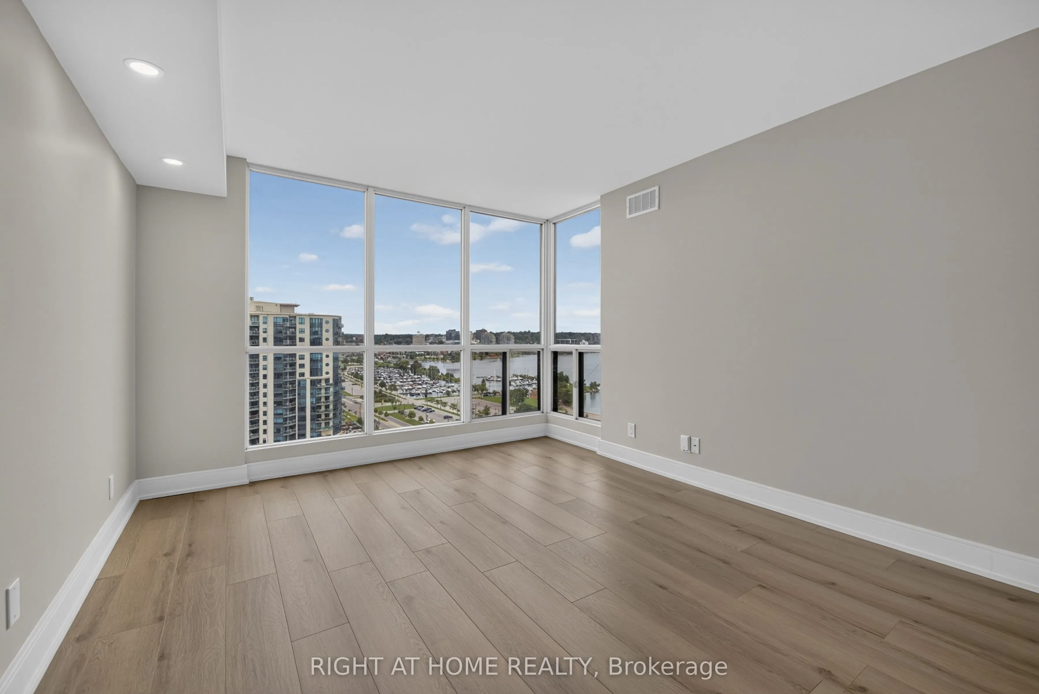 65 Ellen Street #1402
