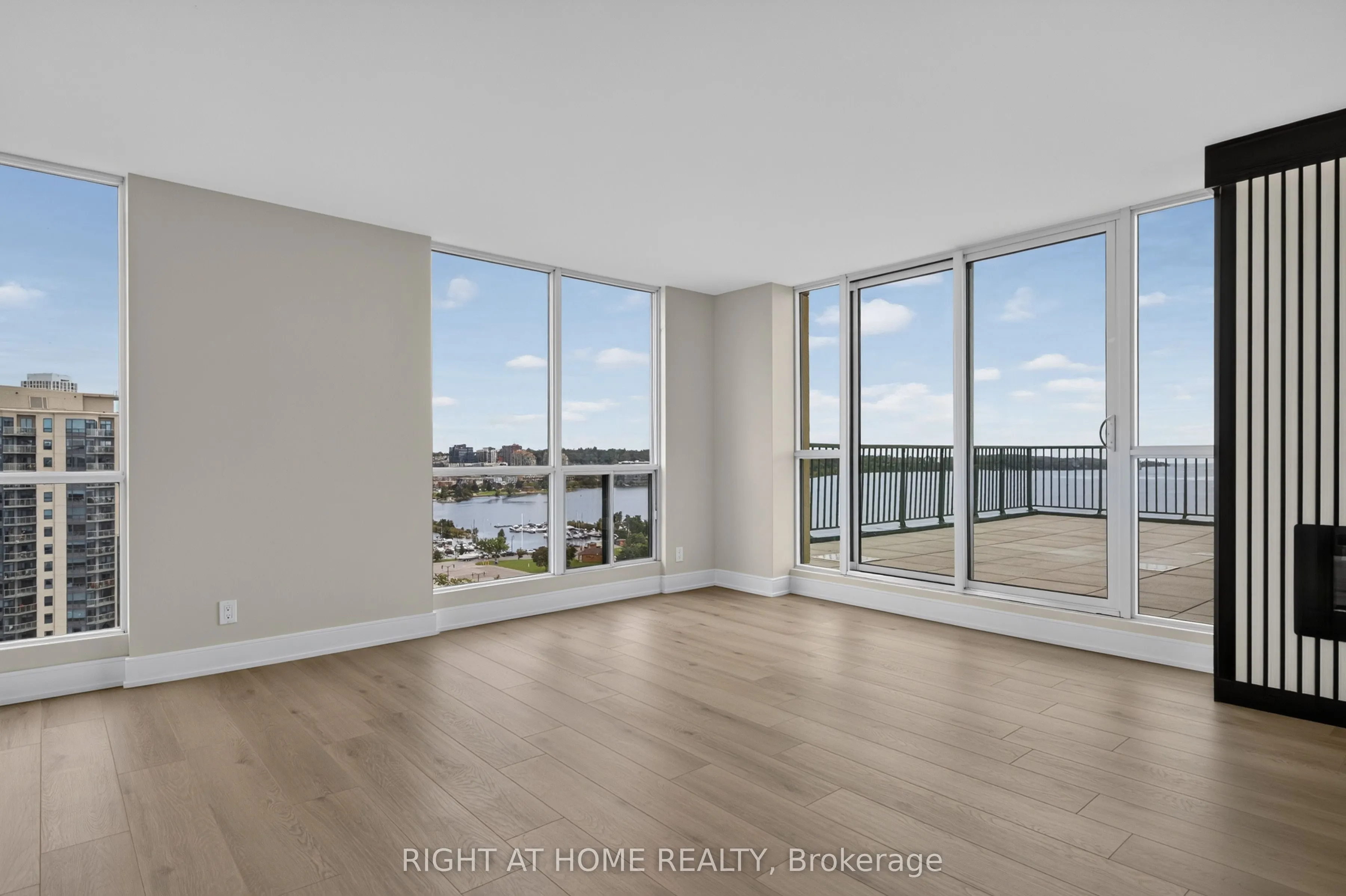 65 Ellen Street #1402