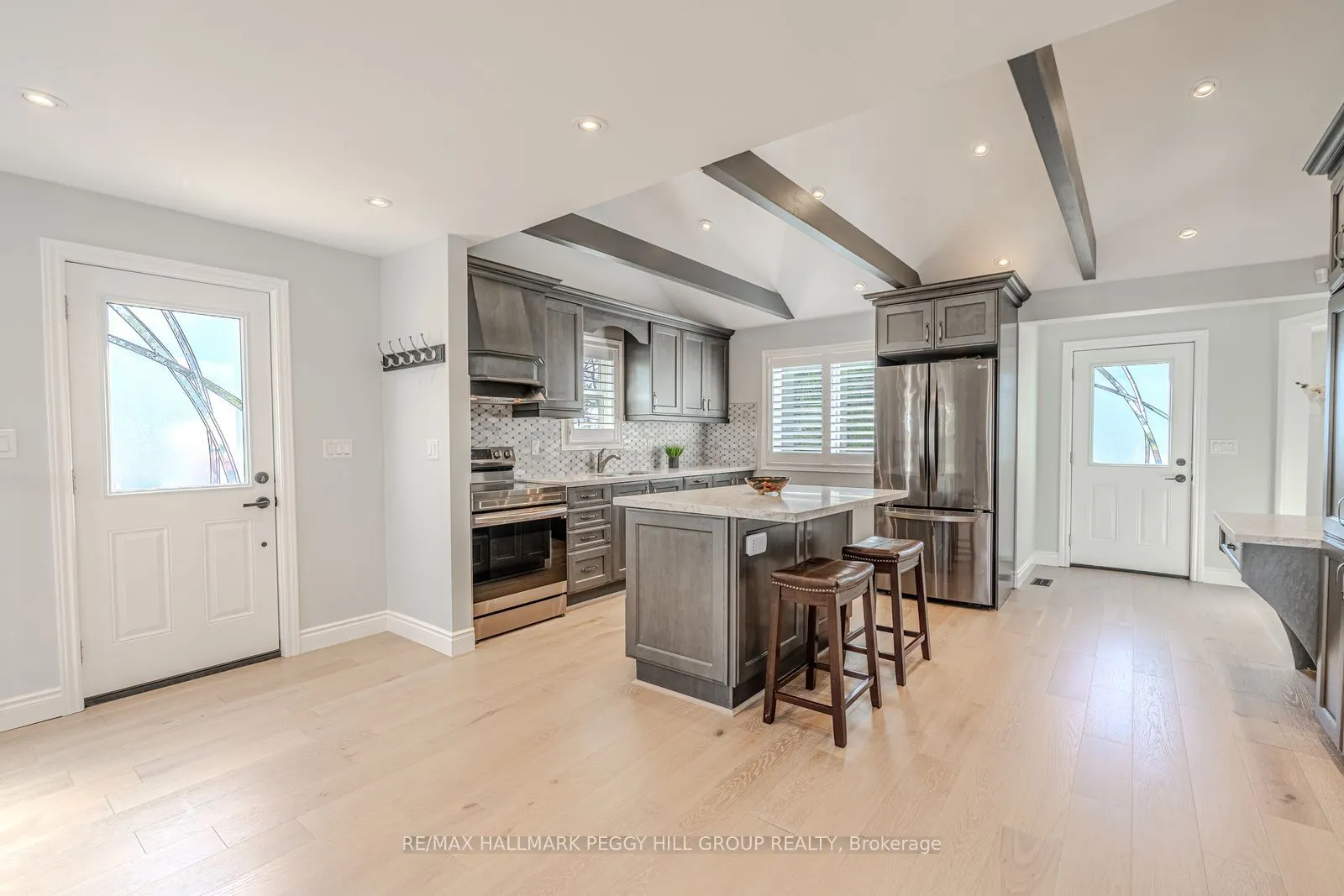 2484 Highway 11 S
