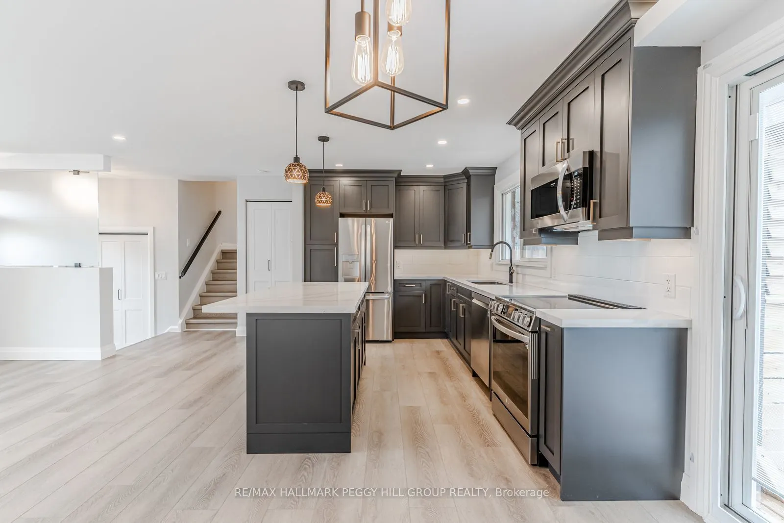 20 Ottaway Avenue #Upper
