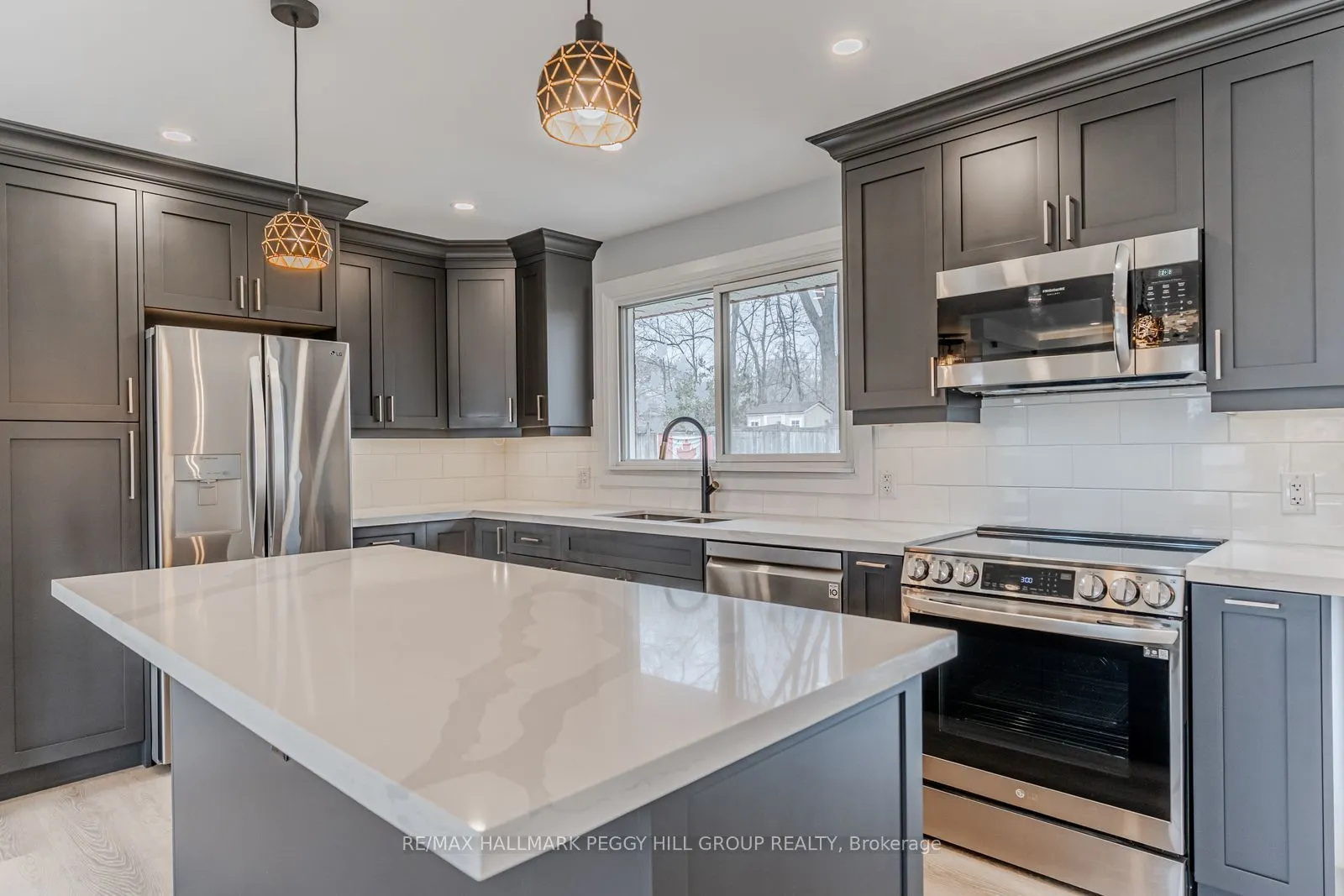 20 Ottaway Avenue #Upper