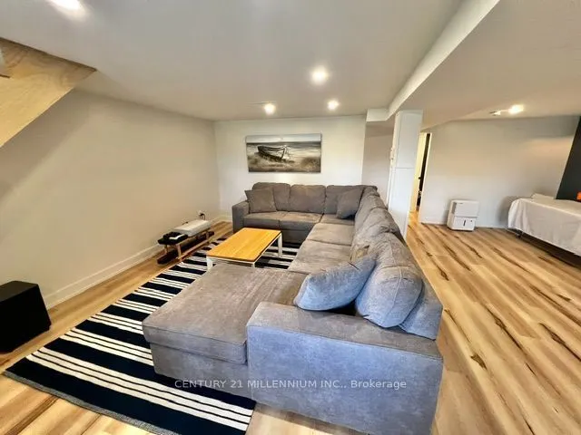 68 Edgewater Road