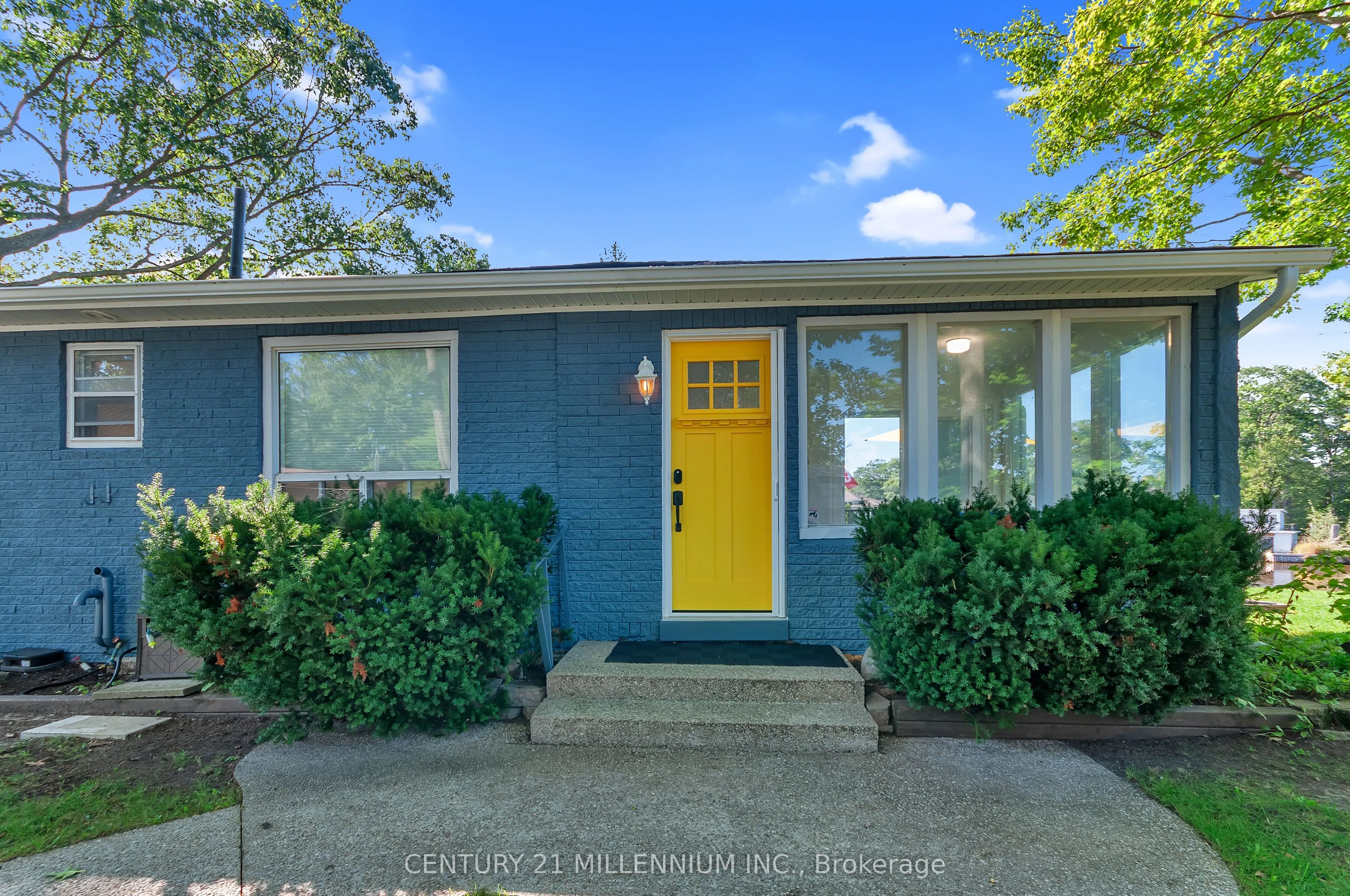 68 Edgewater Road