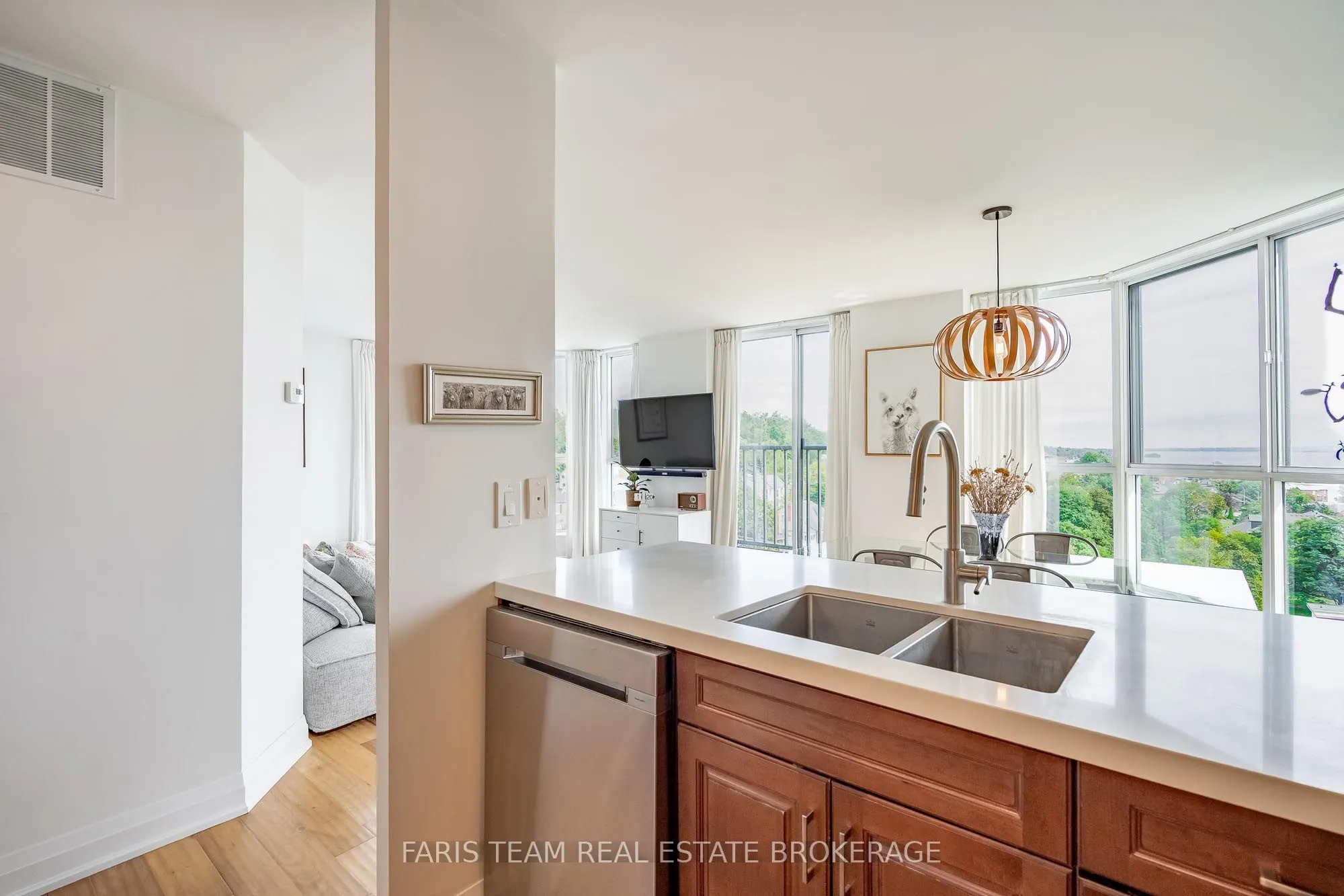 150 Dunlop Street E #1011