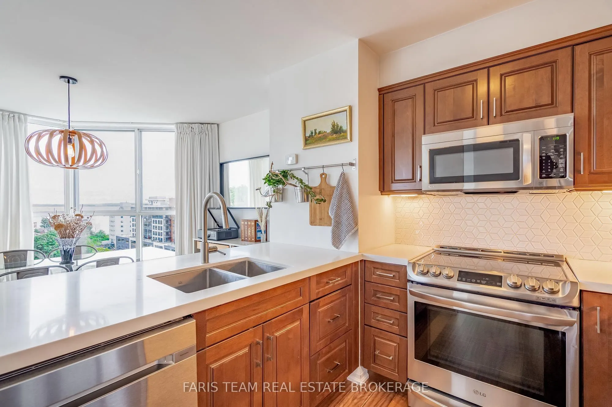 150 Dunlop Street E #1011