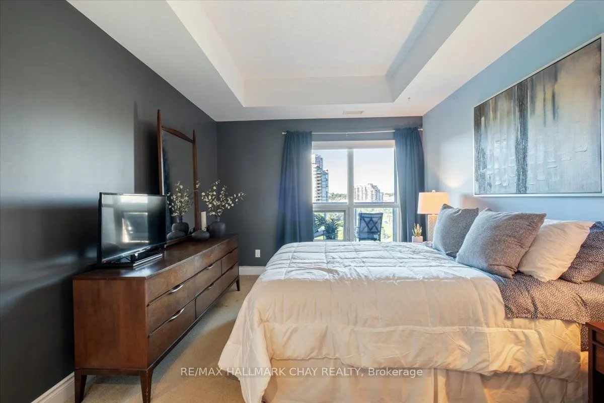 33 Ellen Street #602