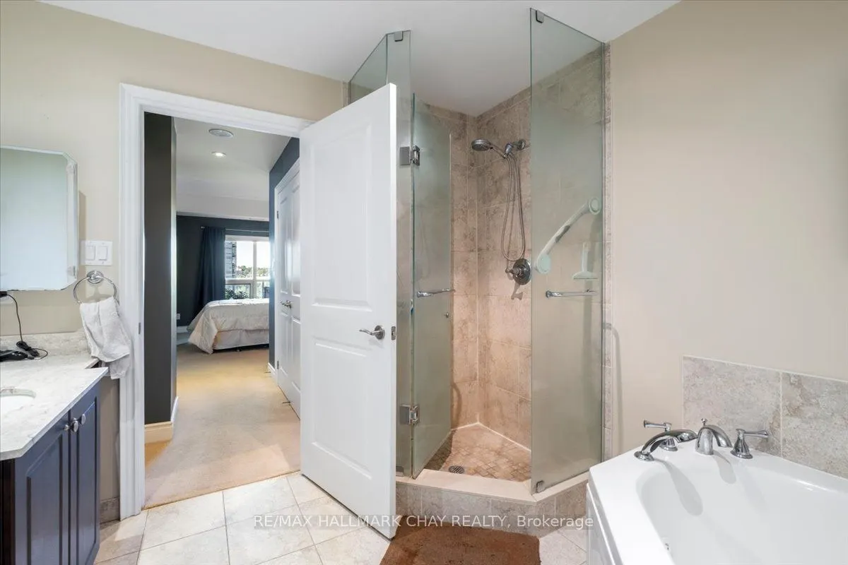 33 Ellen Street #602