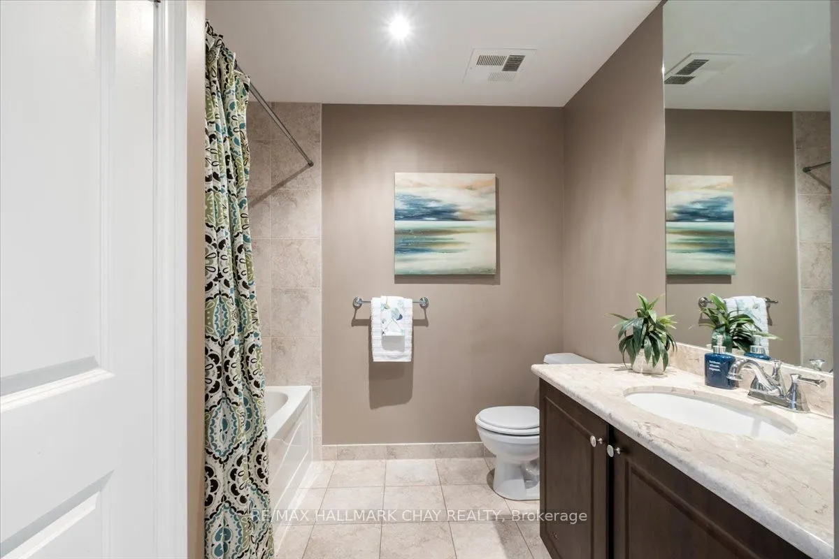 33 Ellen Street #602