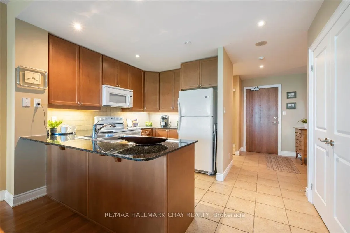33 Ellen Street #602