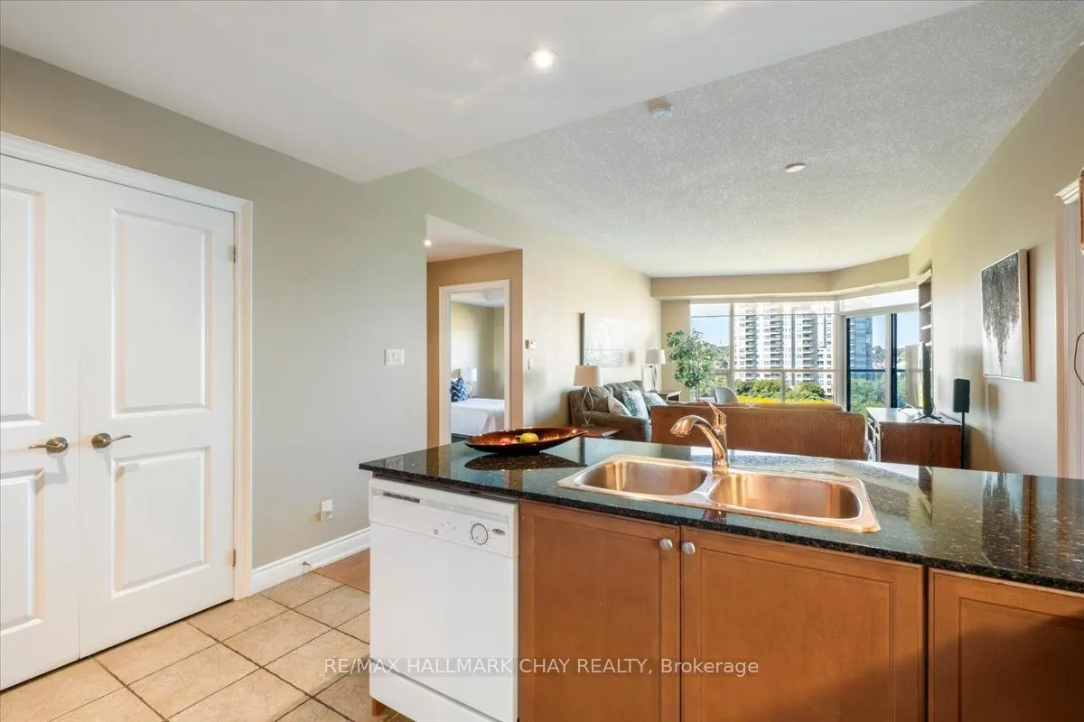 33 Ellen Street #602