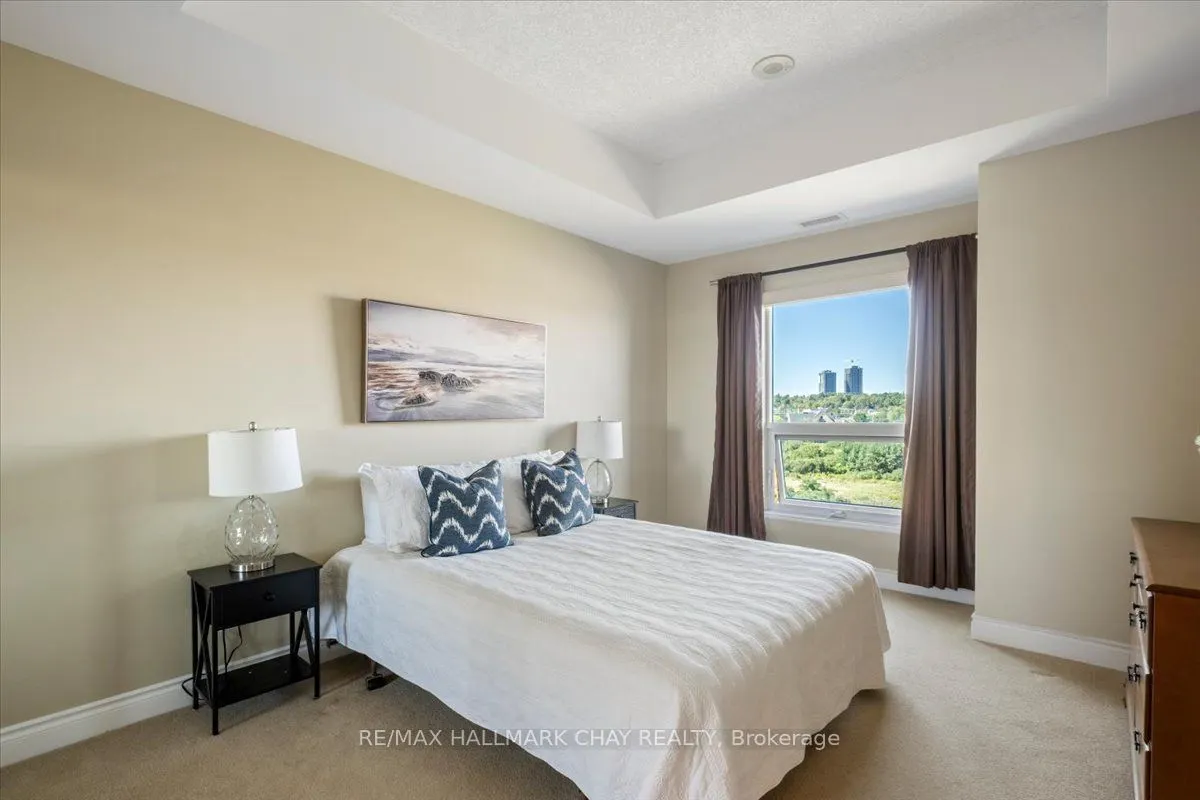 33 Ellen Street #602
