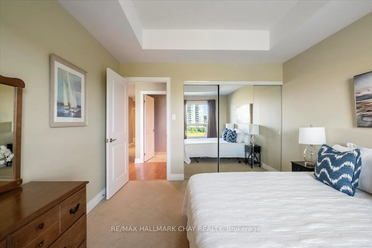 33 Ellen Street #602