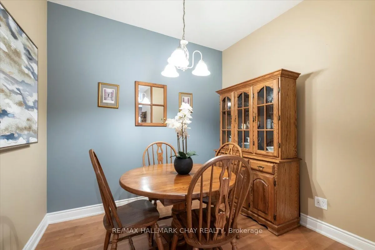 33 Ellen Street #602