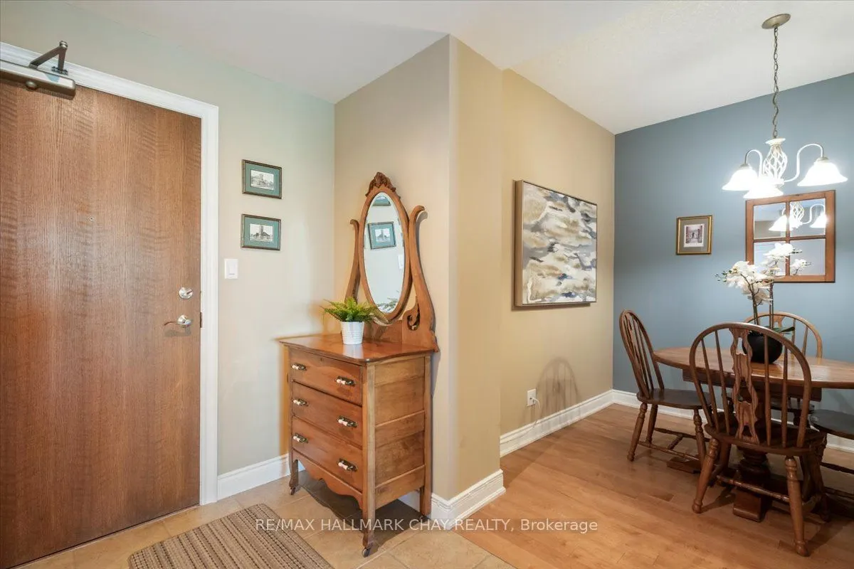 33 Ellen Street #602