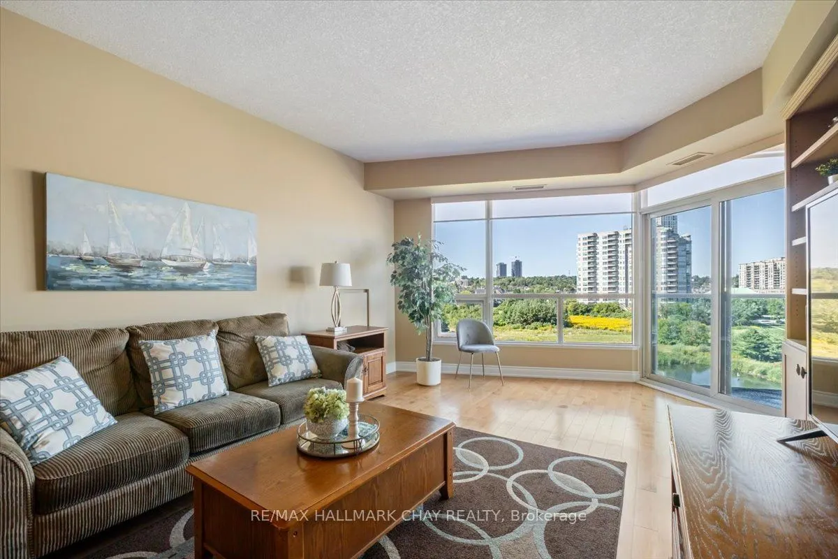 33 Ellen Street #602