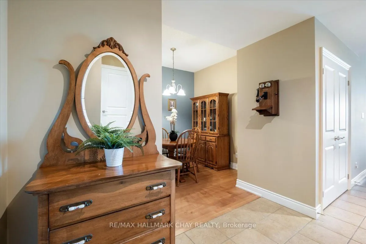 33 Ellen Street #602