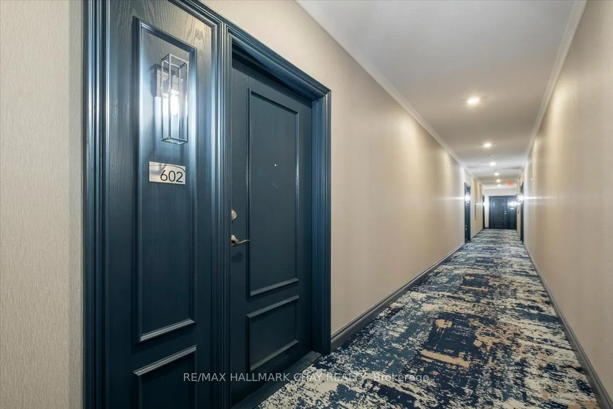 33 Ellen Street #602
