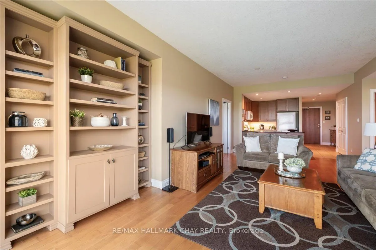 33 Ellen Street #602