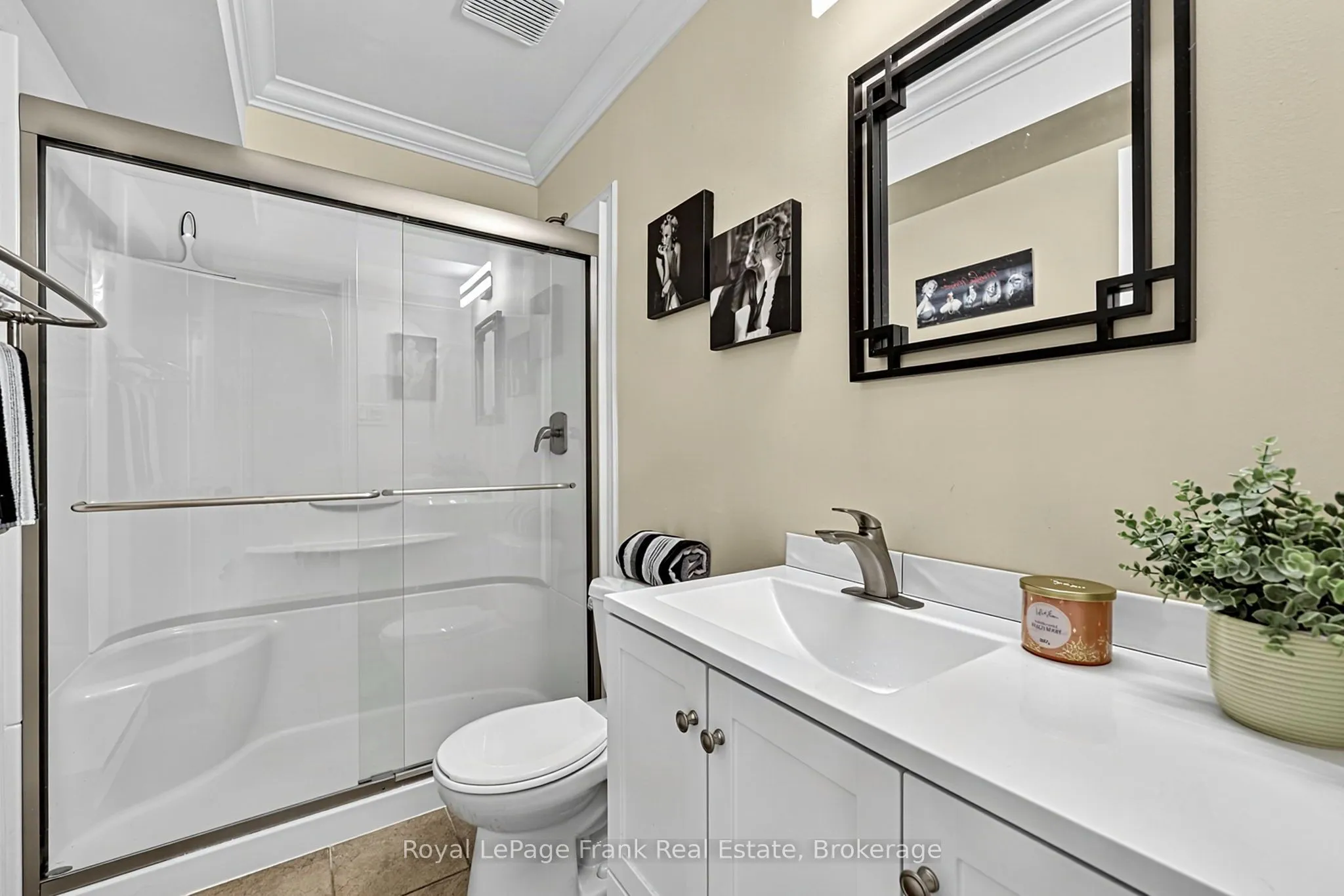 21 Laguna Parkway ## 21