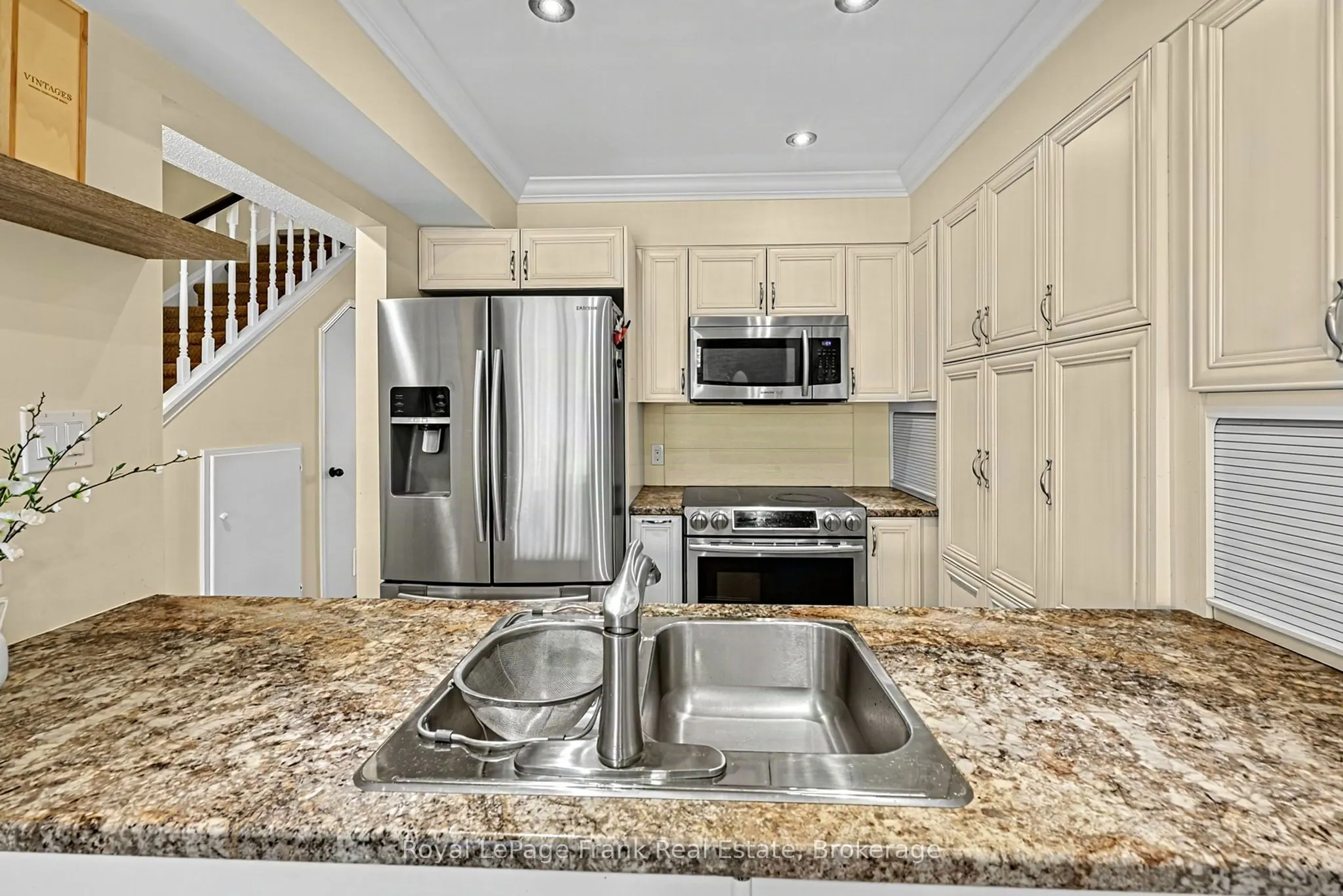 21 Laguna Parkway ## 21