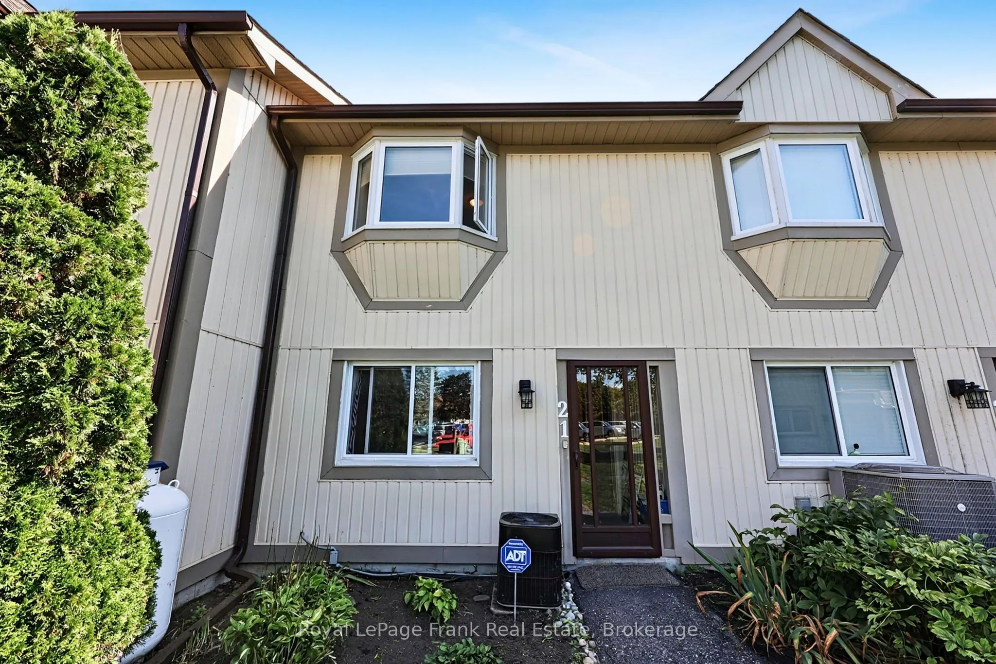 21 Laguna Parkway ## 21
