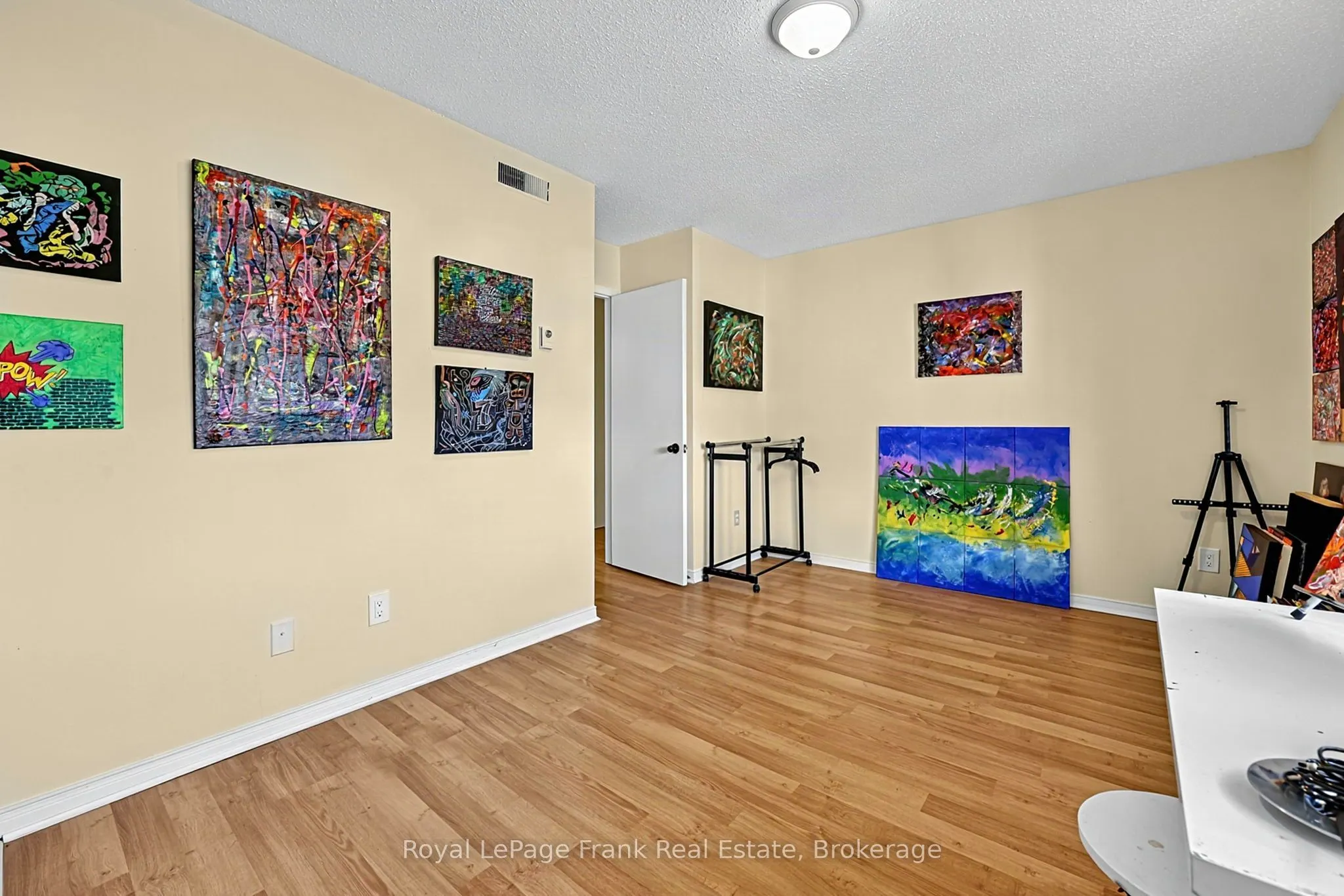21 Laguna Parkway ## 21