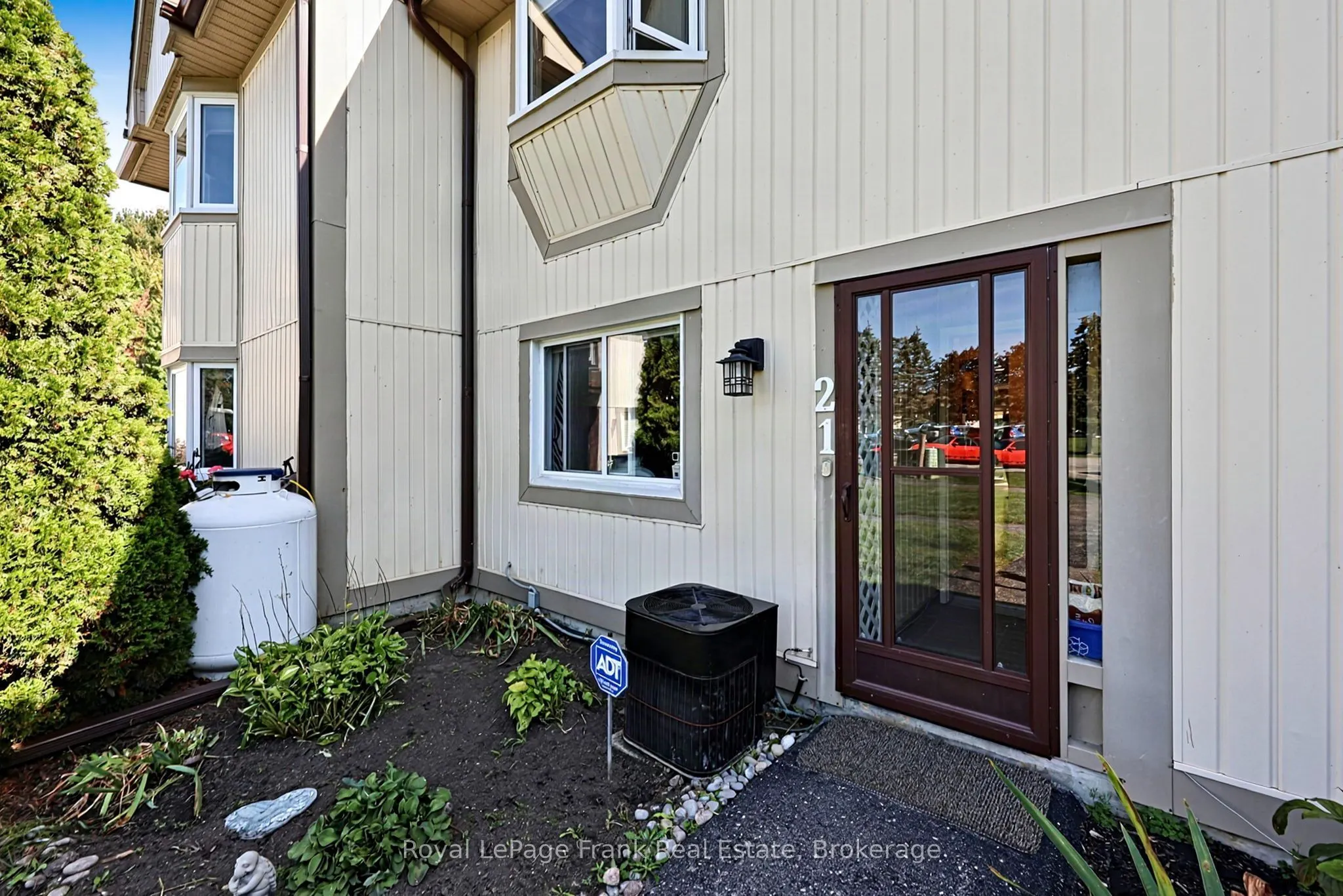 21 Laguna Parkway ## 21