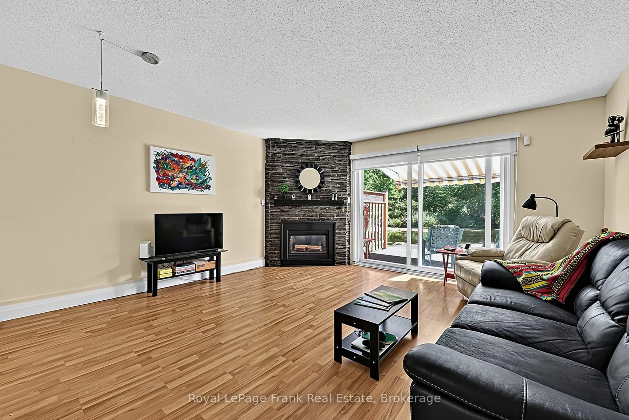 21 Laguna Parkway ## 21