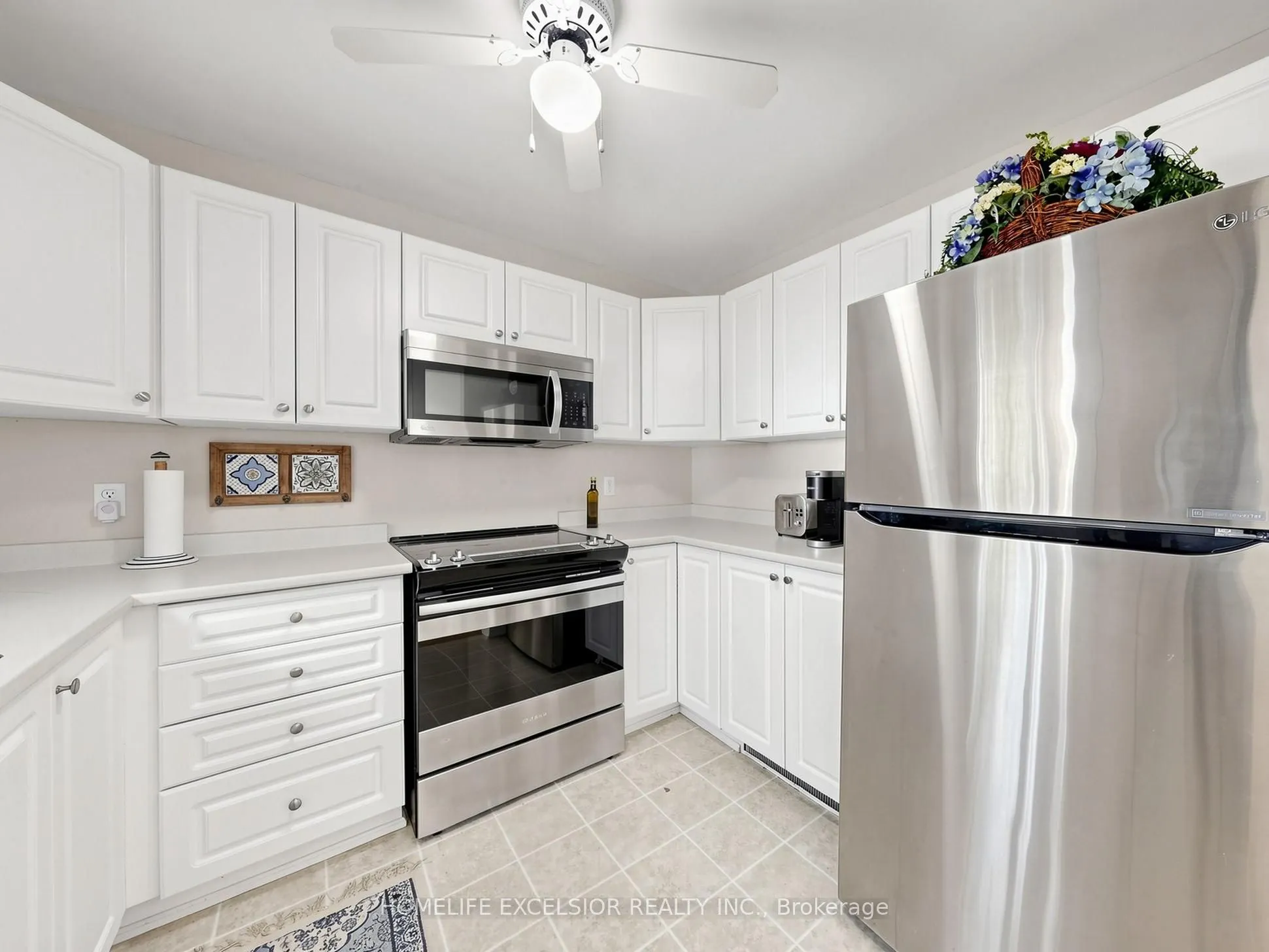 2156 Lakeshore Drive