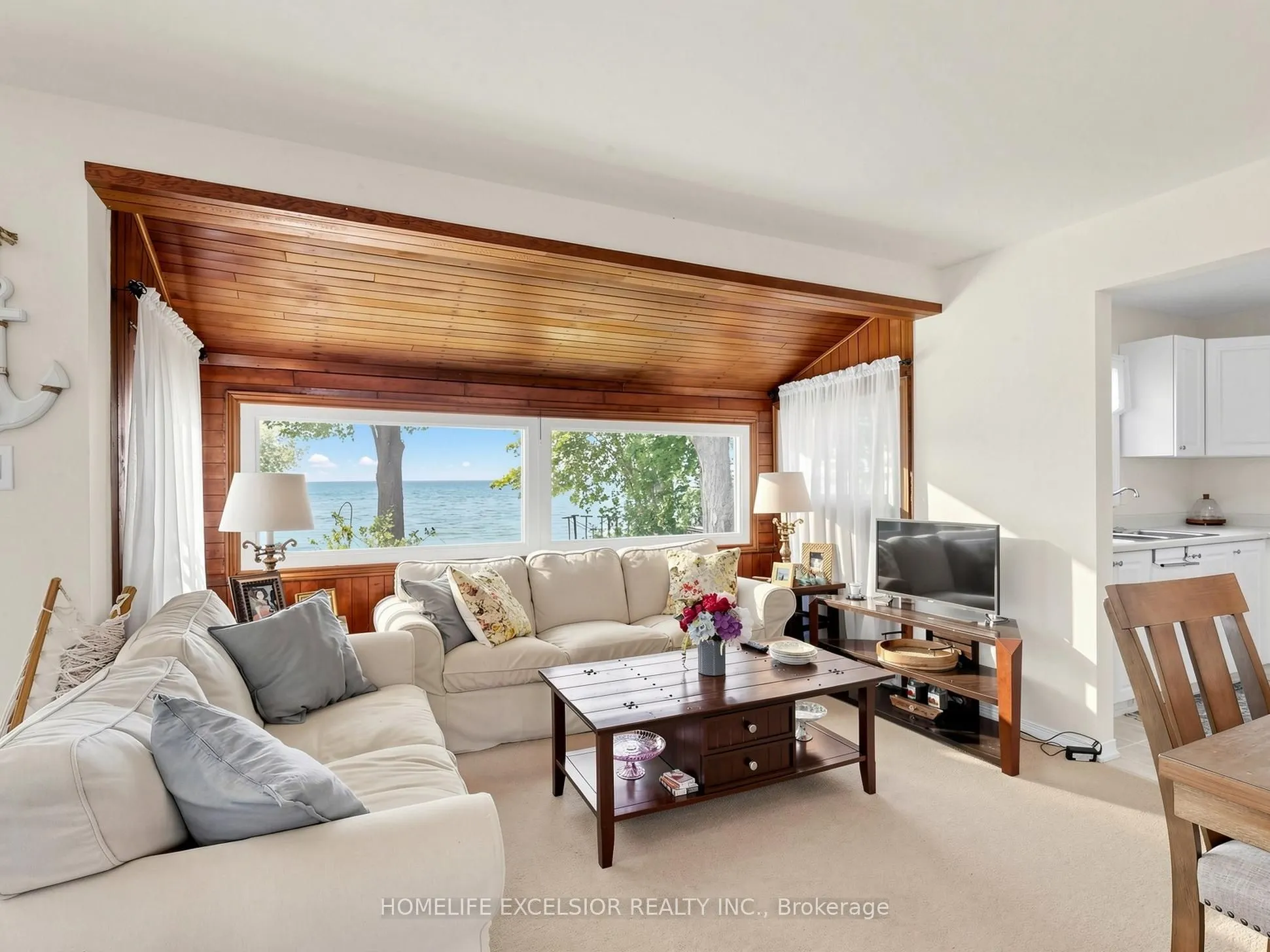 2156 Lakeshore Drive