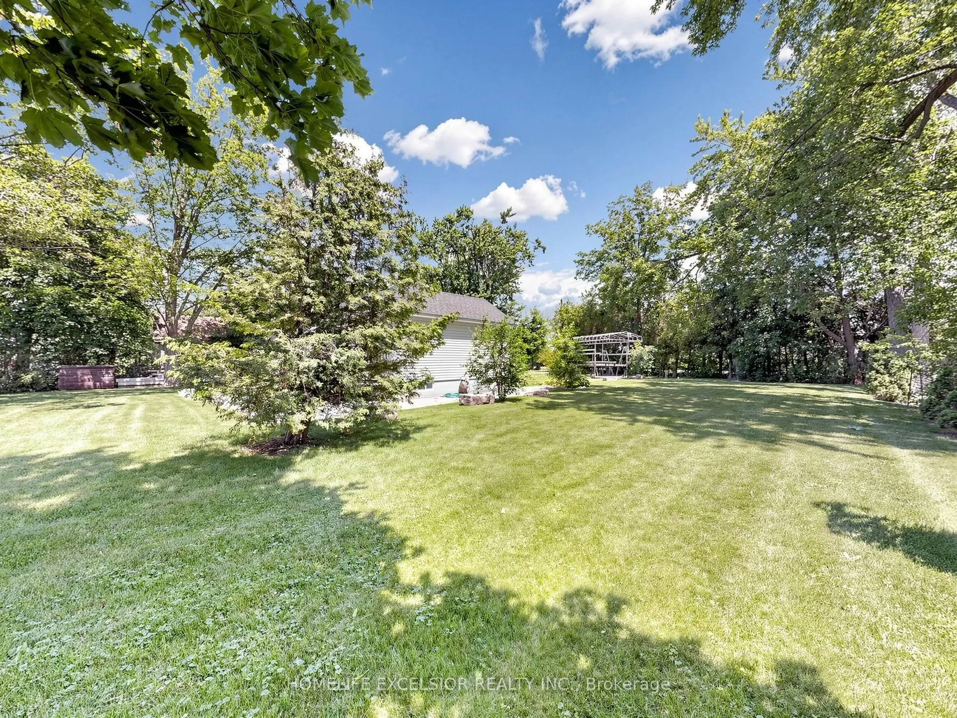 2156 Lakeshore Drive