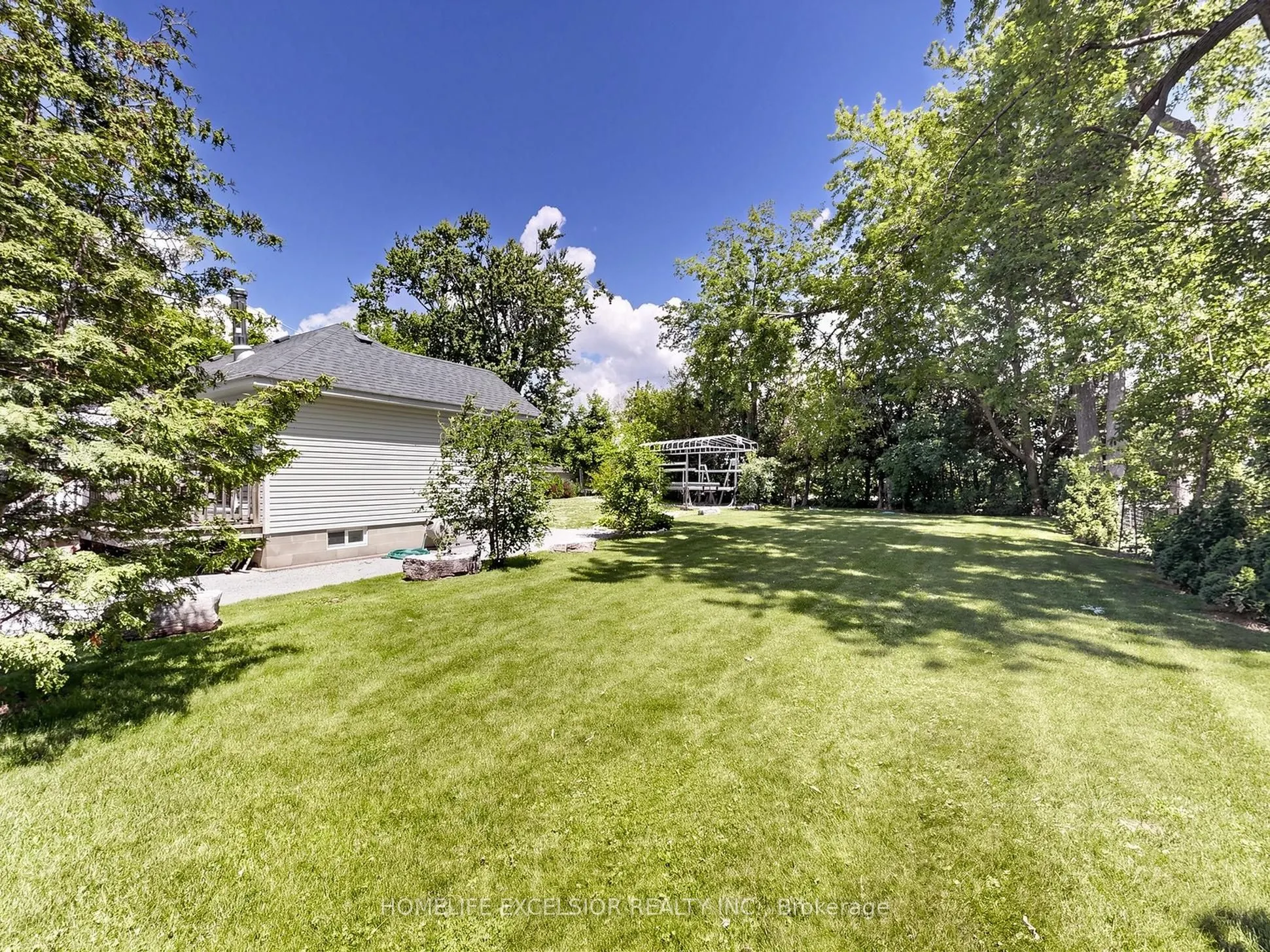2156 Lakeshore Drive