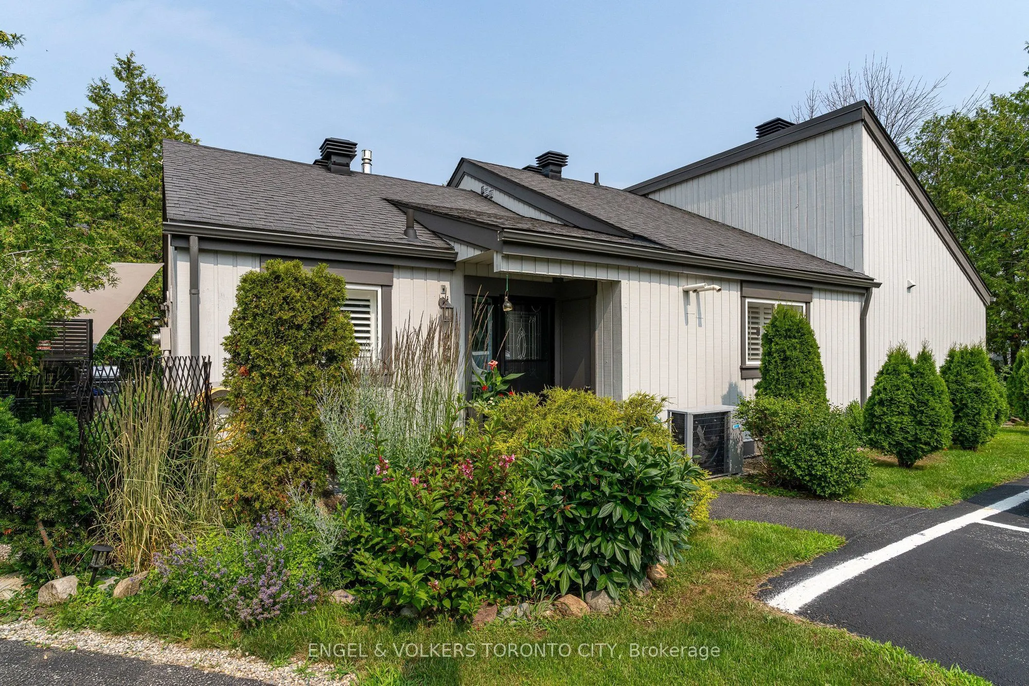 444 Oxbow Crescent #444