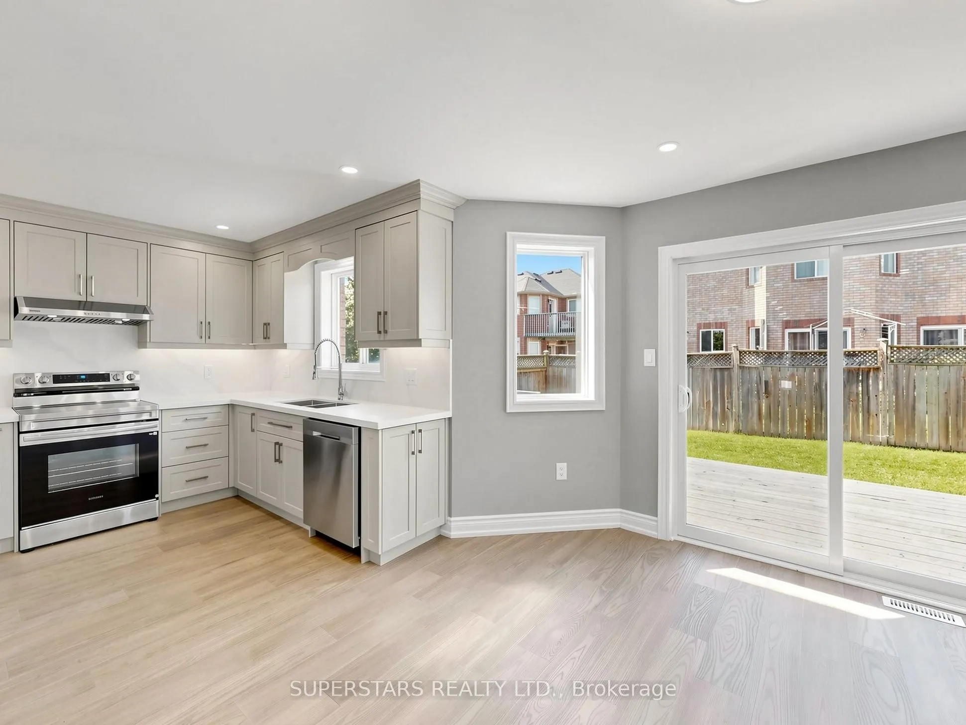 75 Ambler Bay