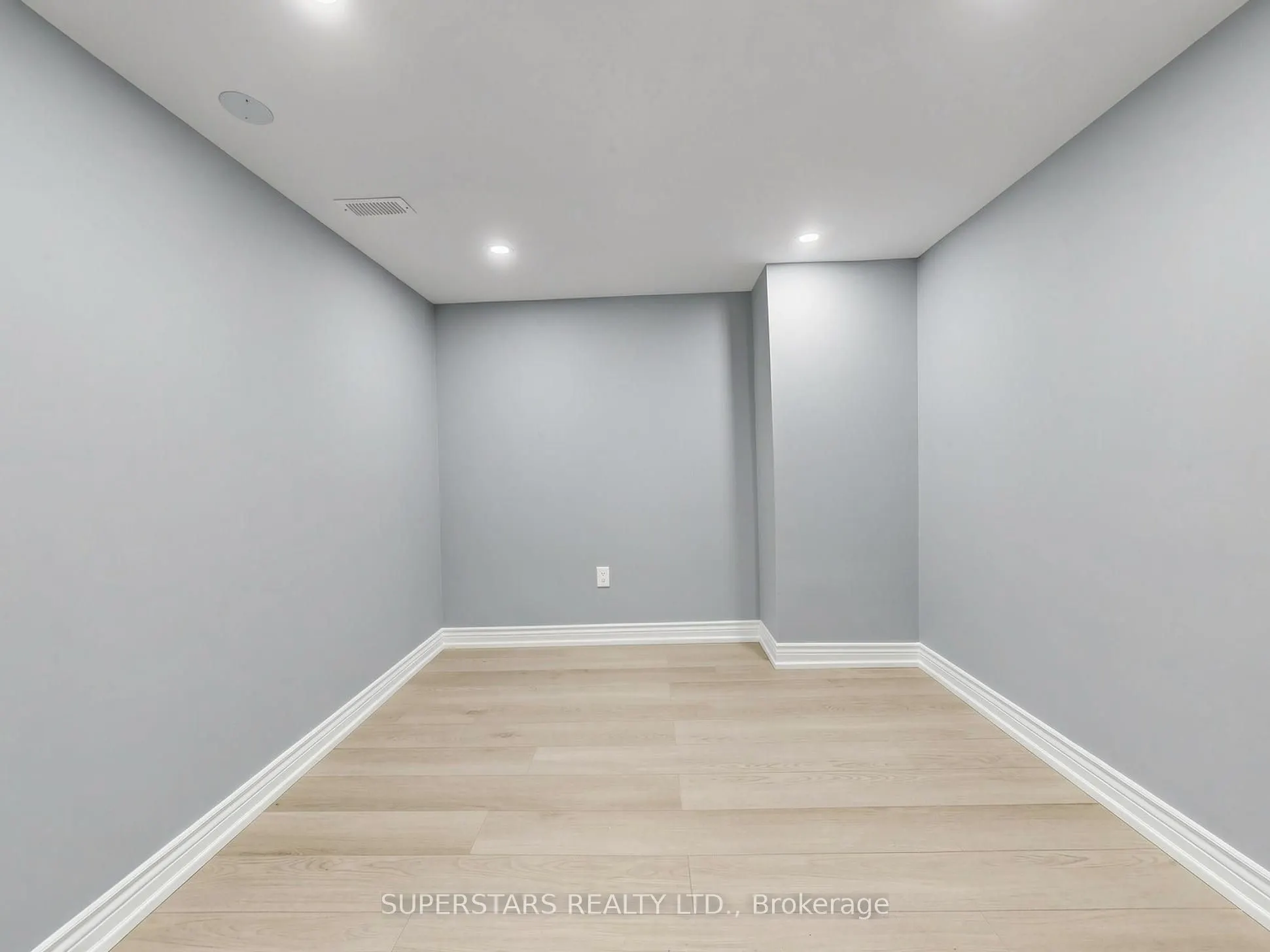 75 Ambler Bay