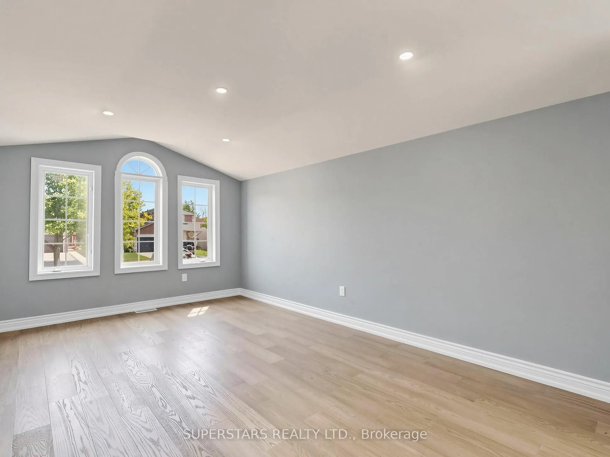 75 Ambler Bay