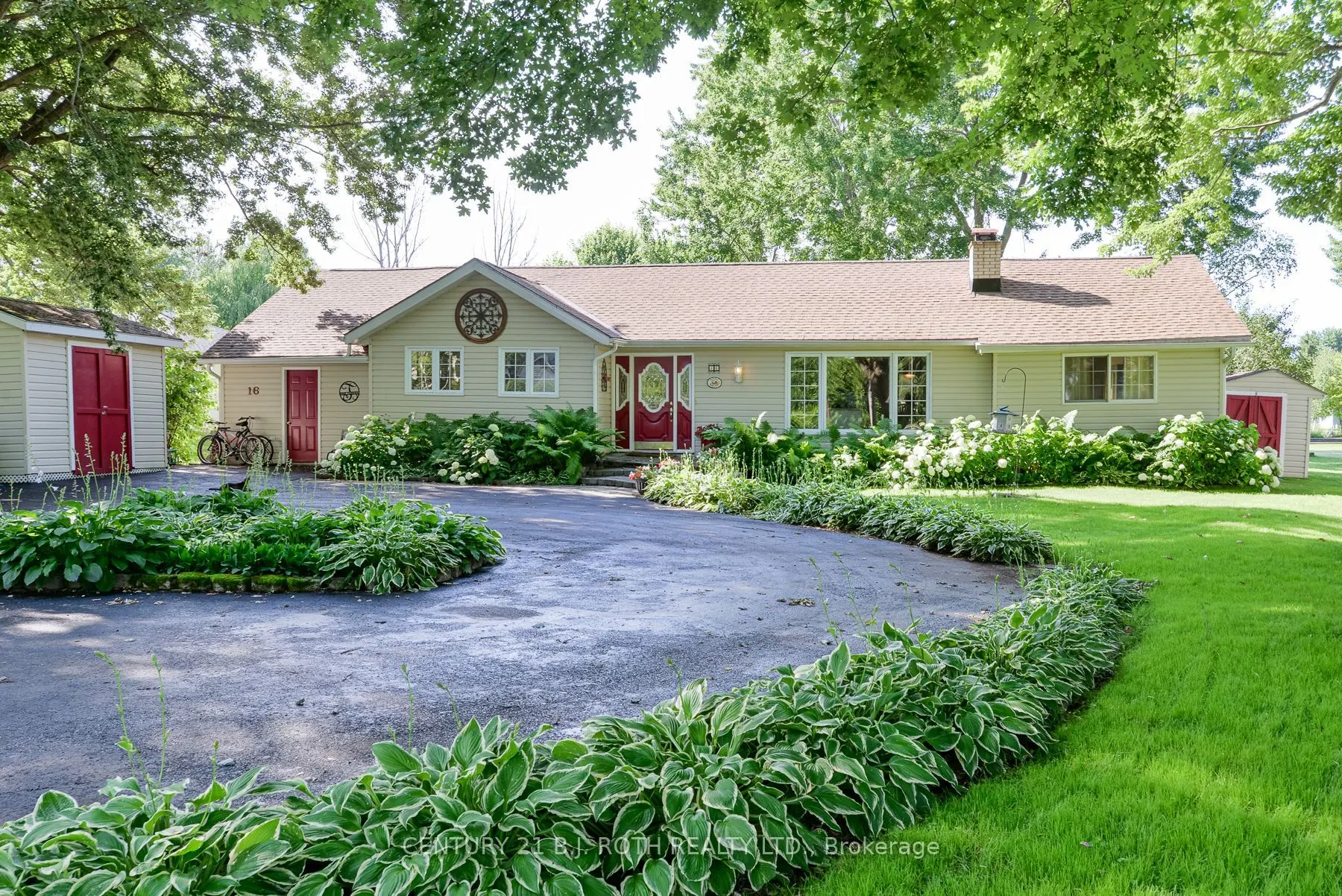 16 Old Indian Trail W