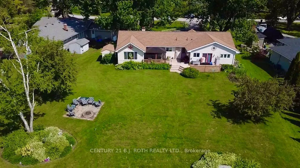 16 Old Indian Trail W