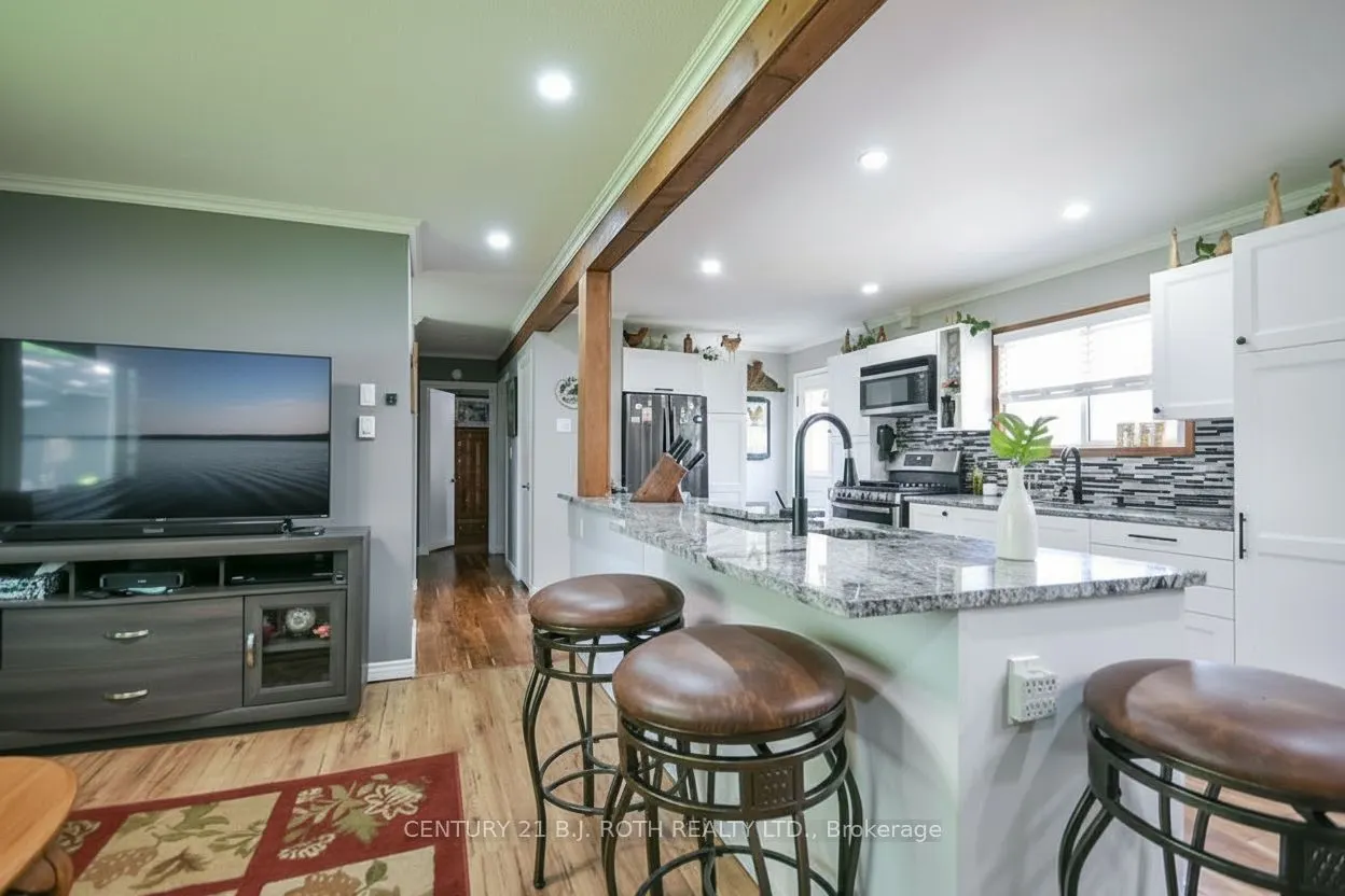 16 Old Indian Trail W