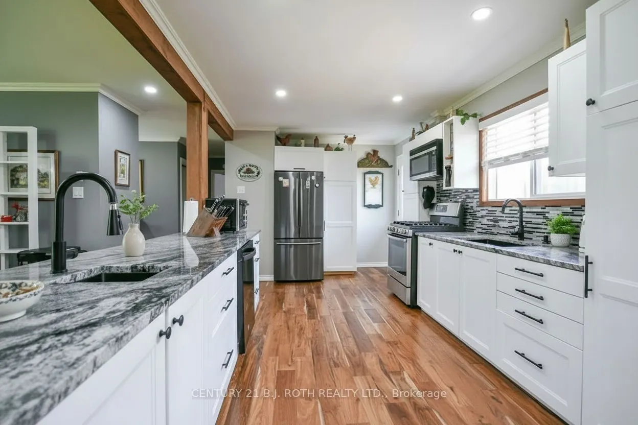 16 Old Indian Trail W