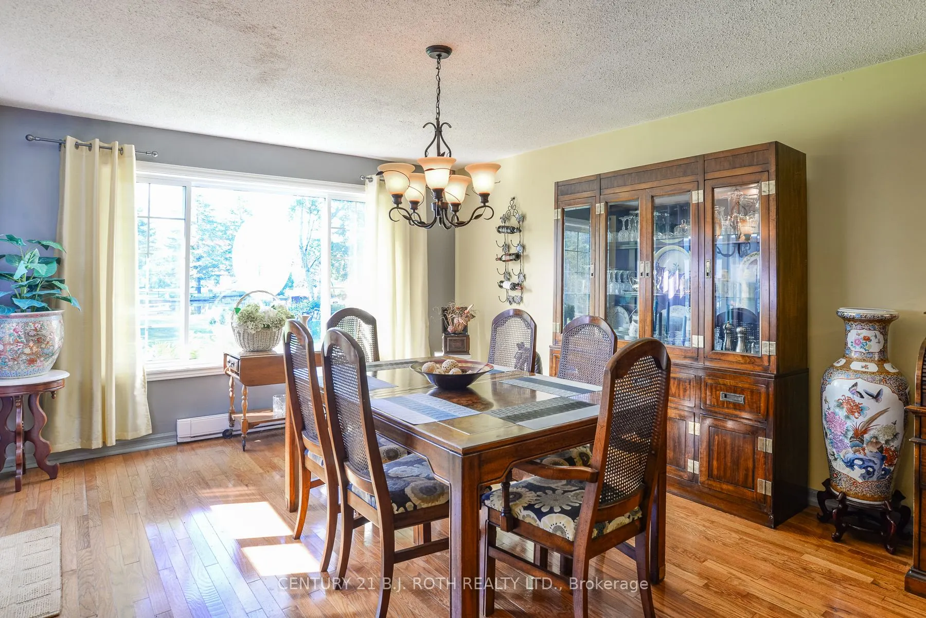 16 Old Indian Trail W