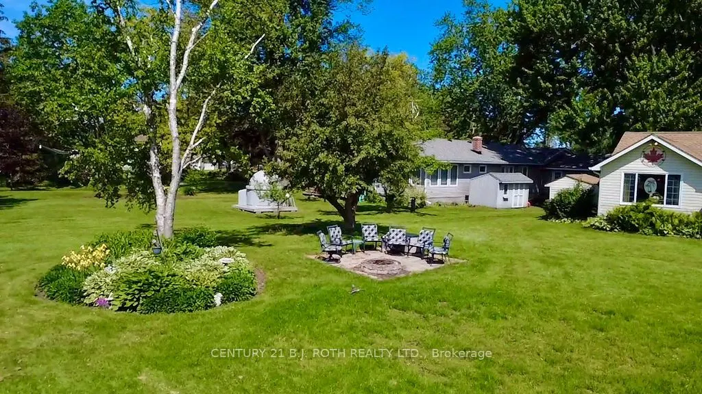 16 Old Indian Trail W