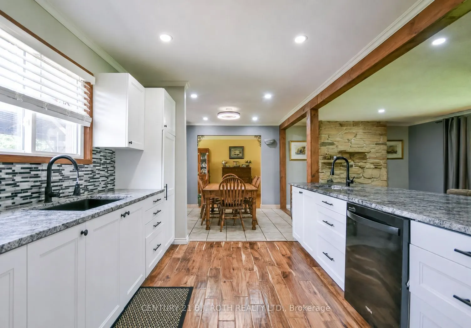 16 Old Indian Trail W