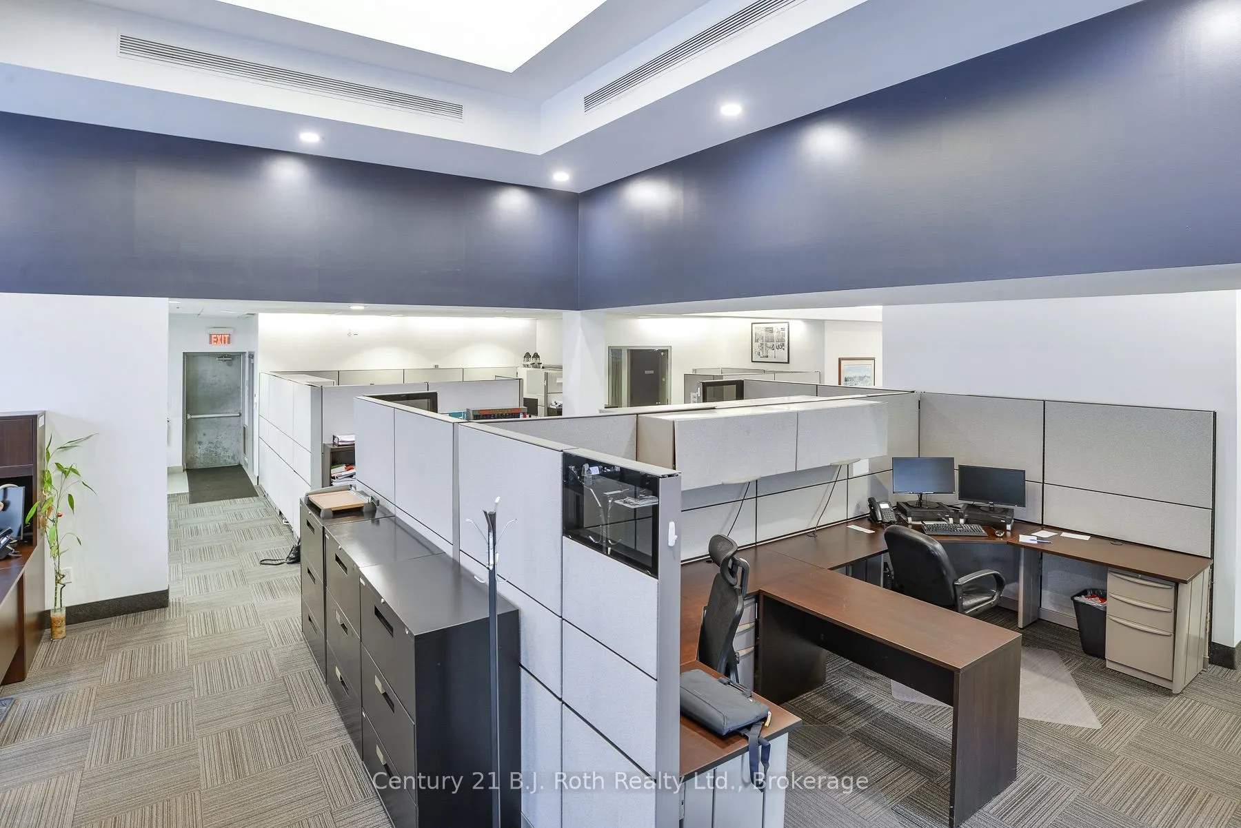 40 Peter Street S