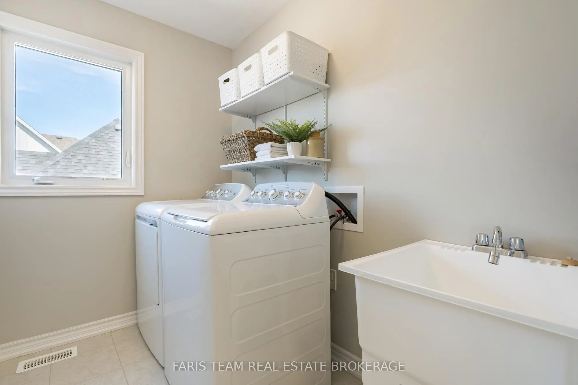 207 Springfield Crescent