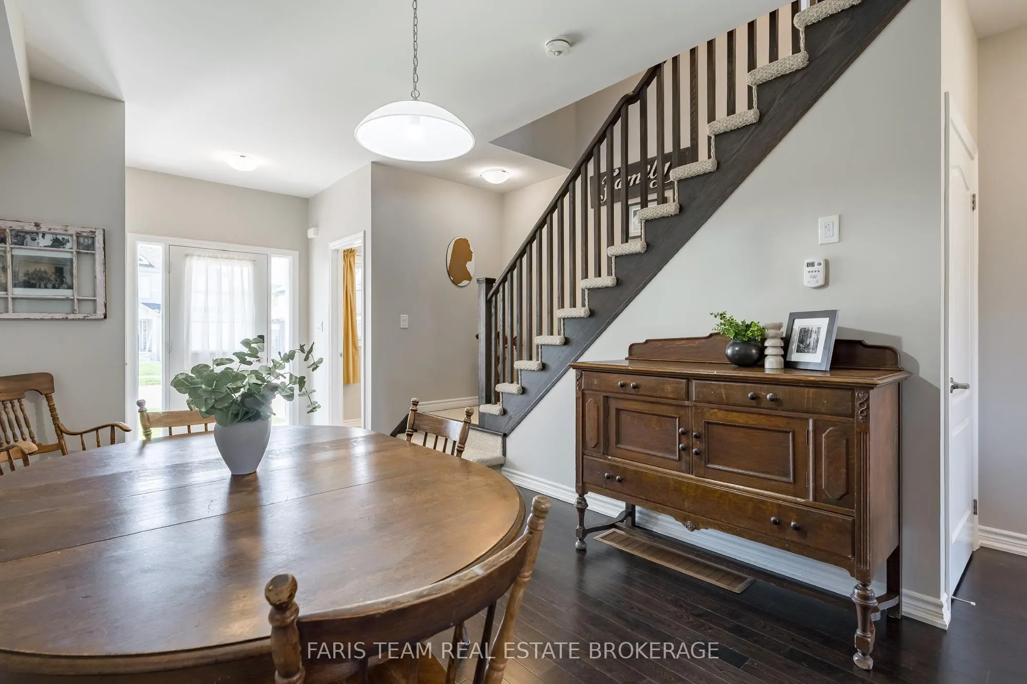 207 Springfield Crescent
